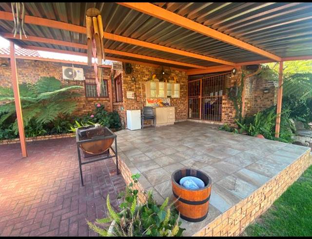 3 BEDROOM TOWNHOUSE FOR SALE IN GHOLFSIG